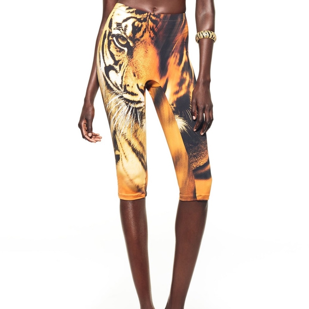 SKIMS/ROBERTO CAVALLI Limited EditionTiger Face Print Capri